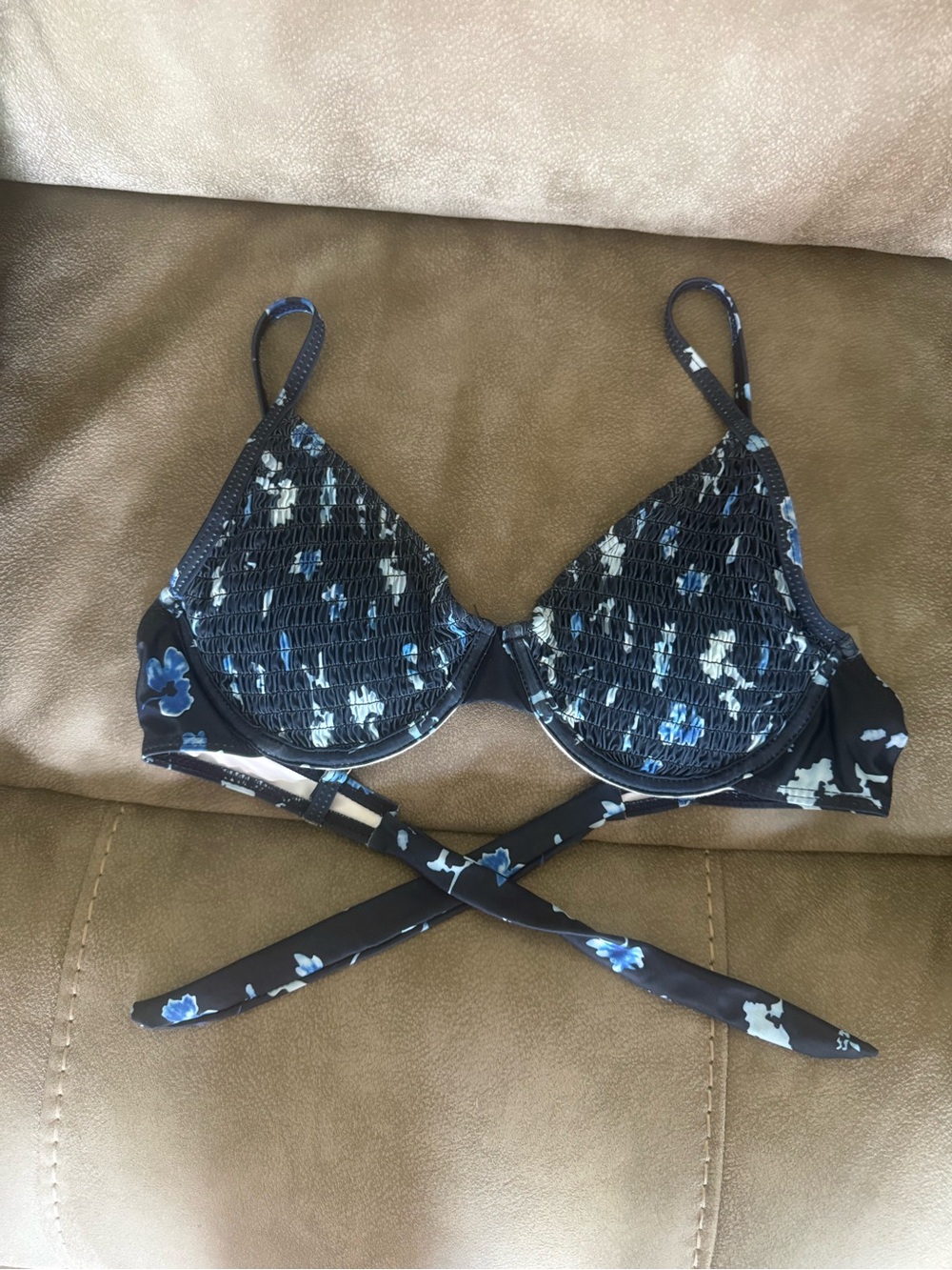 Blue floral underwire and high waist ruched bikini - Picture 2 of 8